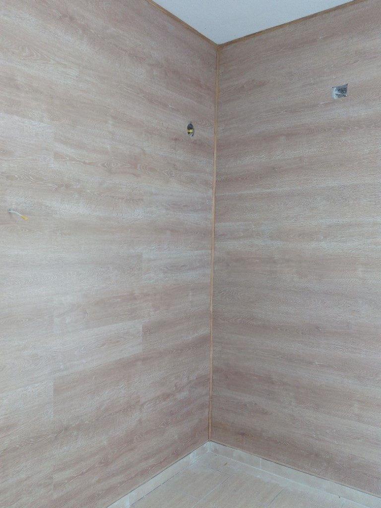 Επένδυση τοίχου με δάπεδο laminate