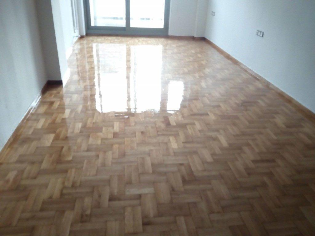 βερνίκωμα με γυακιστερό βερνίκι δύο συστατικών